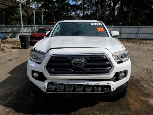 Photo 4 VIN: 5TFCZ5AN1JX154588 - TOYOTA TACOMA DOU 