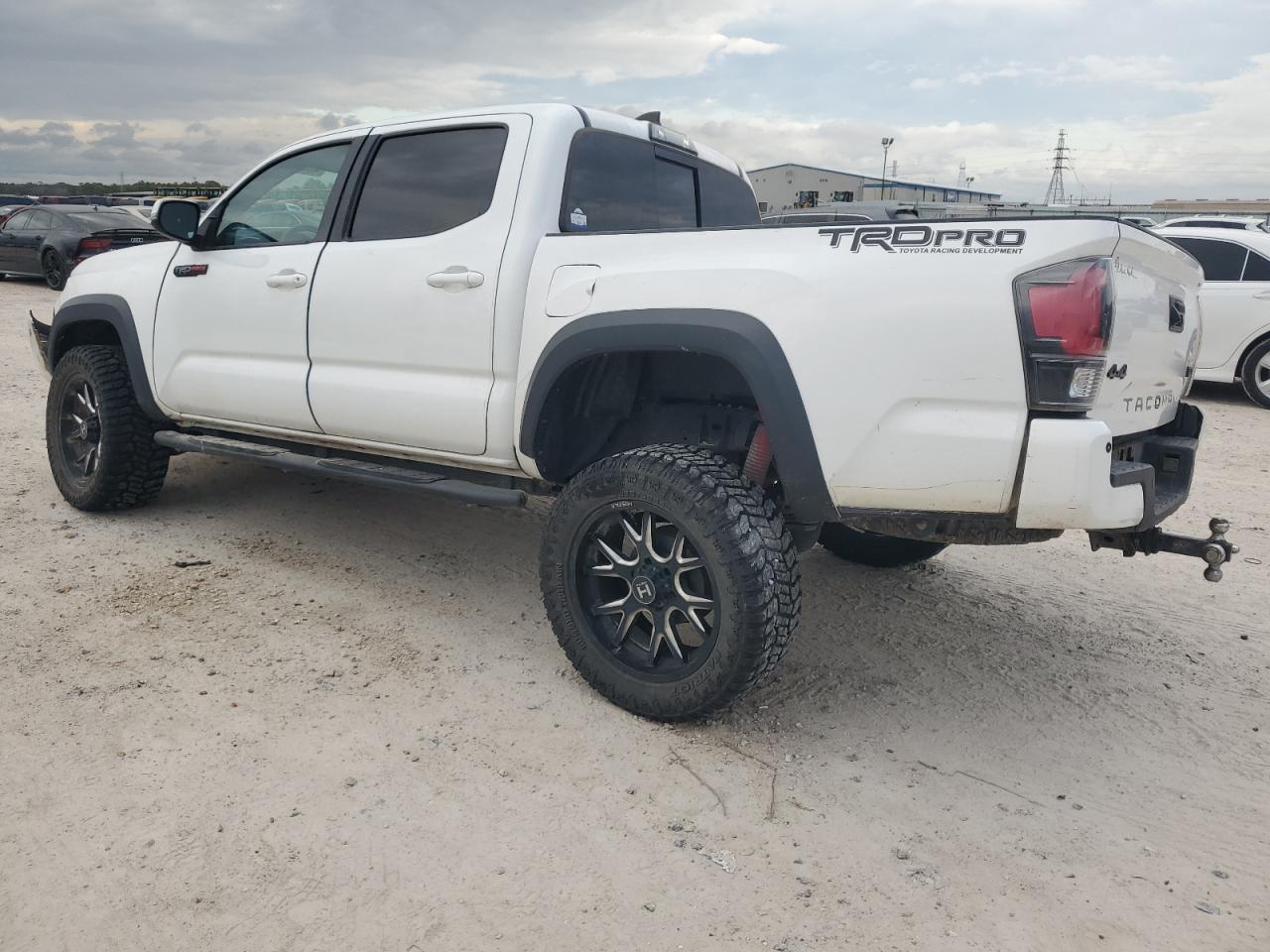 Photo 1 VIN: 5TFCZ5AN2HX064179 - TOYOTA TACOMA 