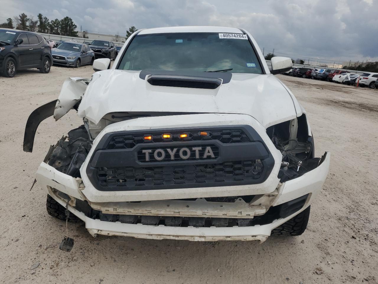 Photo 4 VIN: 5TFCZ5AN2HX064179 - TOYOTA TACOMA 