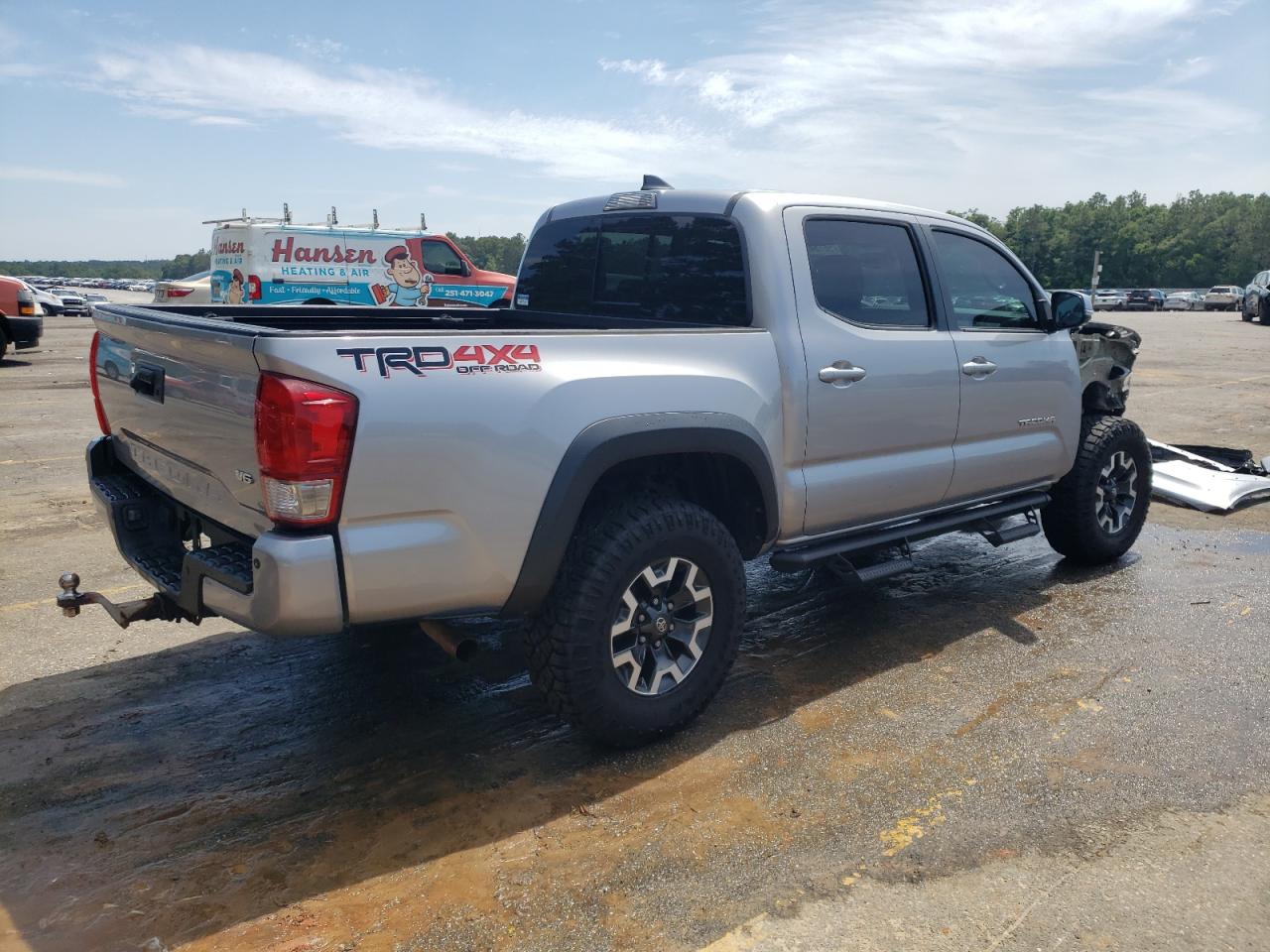 Photo 2 VIN: 5TFCZ5AN2HX073898 - TOYOTA TACOMA 