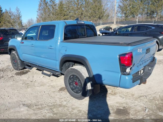 Photo 2 VIN: 5TFCZ5AN2JX125987 - TOYOTA TACOMA 