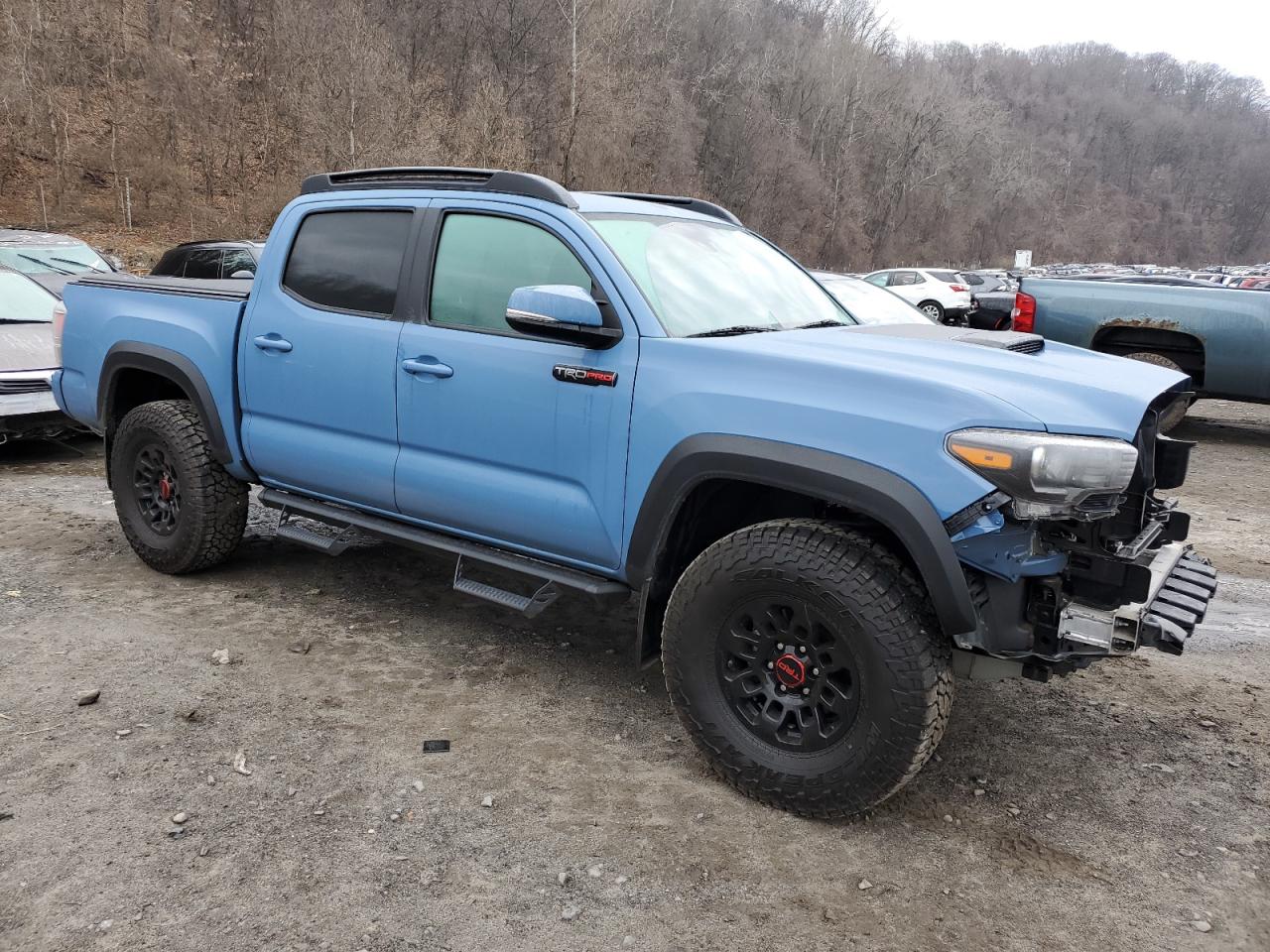 Photo 3 VIN: 5TFCZ5AN2JX139291 - TOYOTA TACOMA 