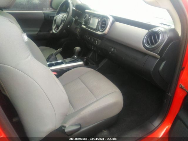 Photo 4 VIN: 5TFCZ5AN2JX145219 - TOYOTA TACOMA 