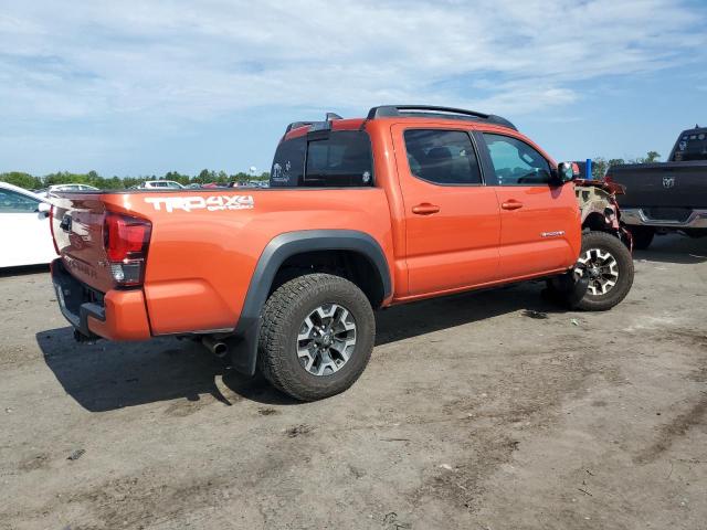 Photo 2 VIN: 5TFCZ5AN2JX152834 - TOYOTA TACOMA DOU 