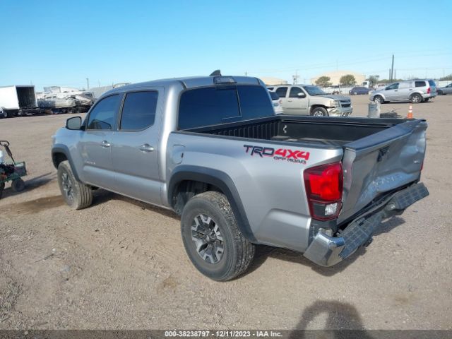 Photo 2 VIN: 5TFCZ5AN2KX181011 - TOYOTA TACOMA 