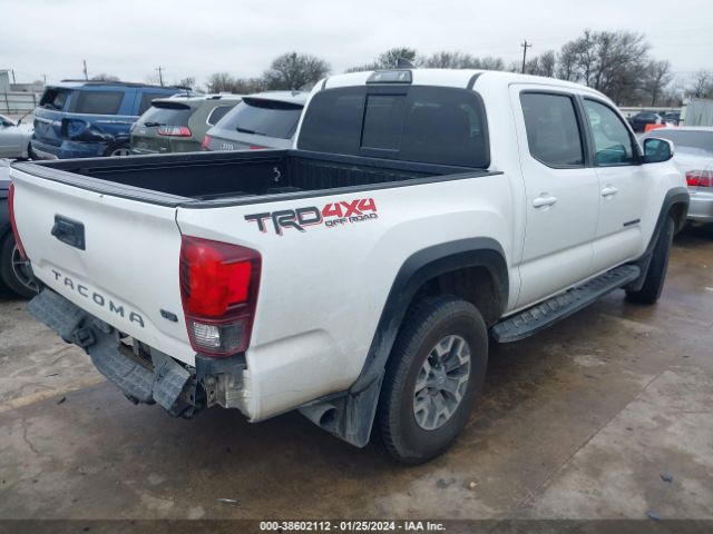 Photo 3 VIN: 5TFCZ5AN2KX193109 - TOYOTA TACOMA 