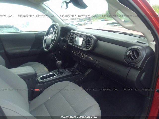 Photo 4 VIN: 5TFCZ5AN2KX200897 - TOYOTA TACOMA 4WD 