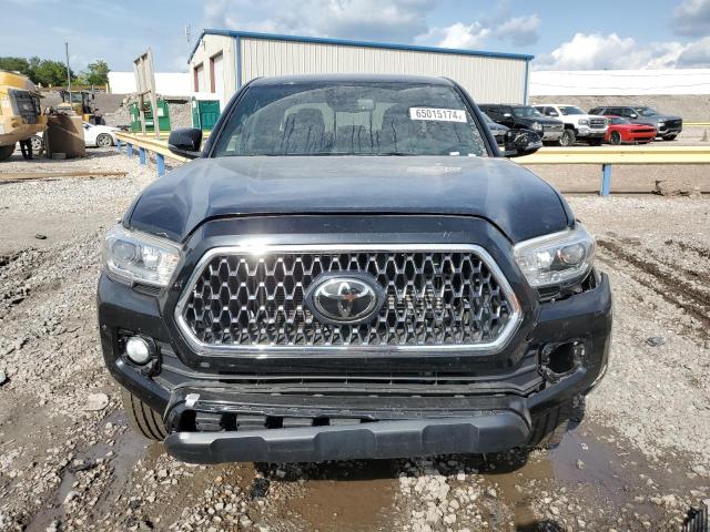 Photo 4 VIN: 5TFCZ5AN2KX212015 - TOYOTA TACOMA DOU 