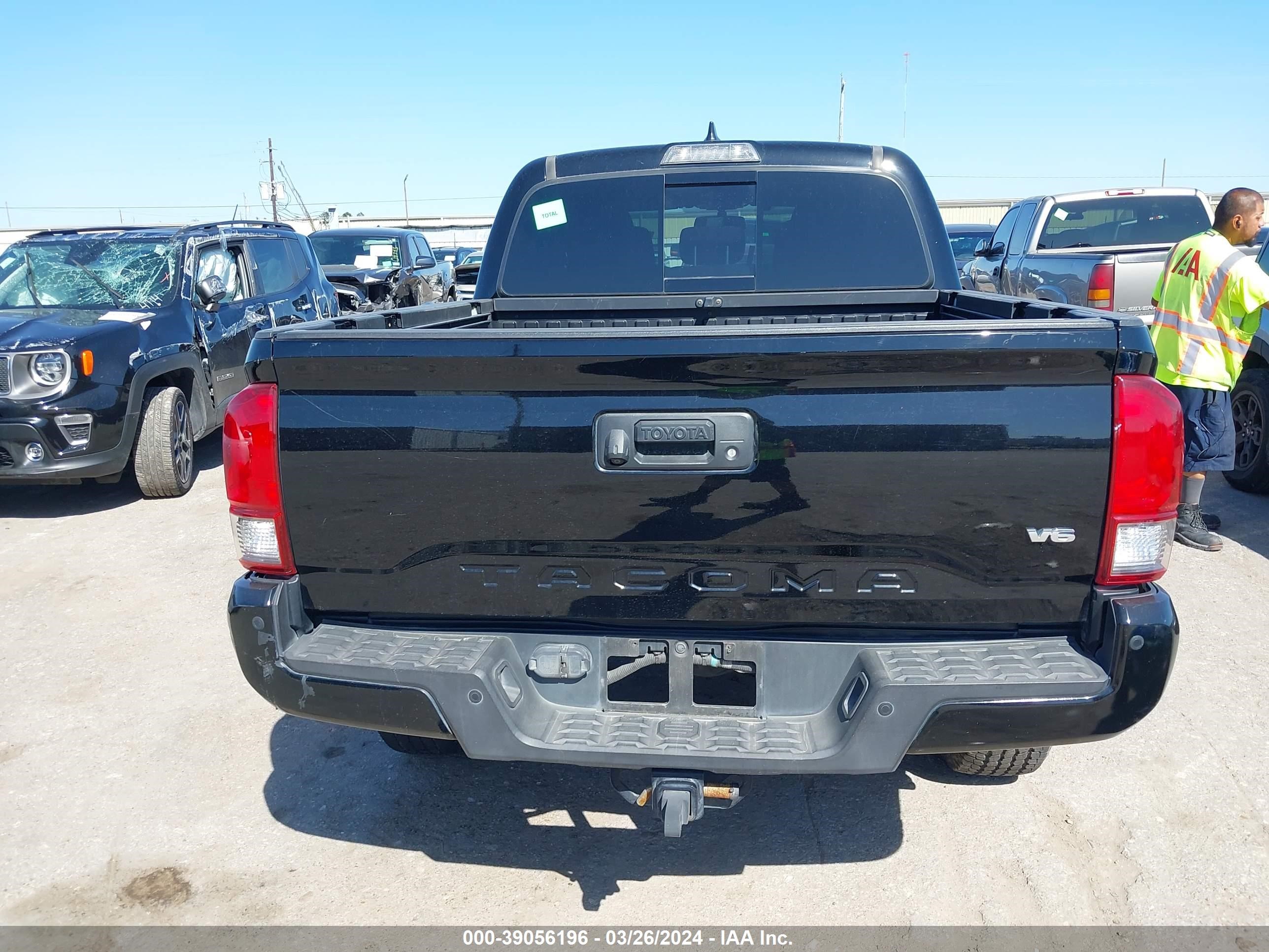 Photo 14 VIN: 5TFCZ5AN3HX095358 - TOYOTA TACOMA 