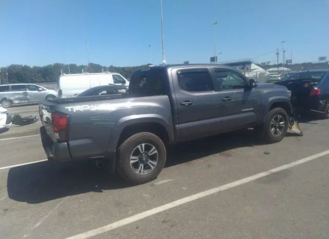 Photo 3 VIN: 5TFCZ5AN3JX127523 - TOYOTA TACOMA 