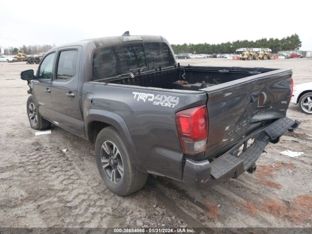 Photo 2 VIN: 5TFCZ5AN3JX131197 - TOYOTA TACOMA 