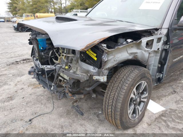 Photo 5 VIN: 5TFCZ5AN3JX131197 - TOYOTA TACOMA 