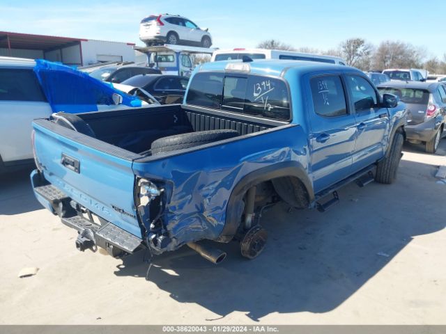 Photo 3 VIN: 5TFCZ5AN3JX145794 - TOYOTA TACOMA 