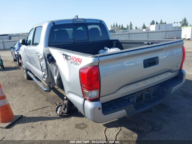 Photo 2 VIN: 5TFCZ5AN4HX082733 - TOYOTA TACOMA 