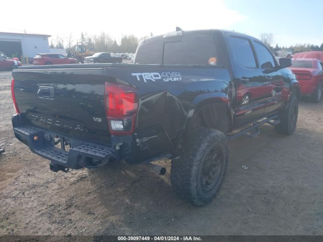 Photo 3 VIN: 5TFCZ5AN4JX142614 - TOYOTA TACOMA 