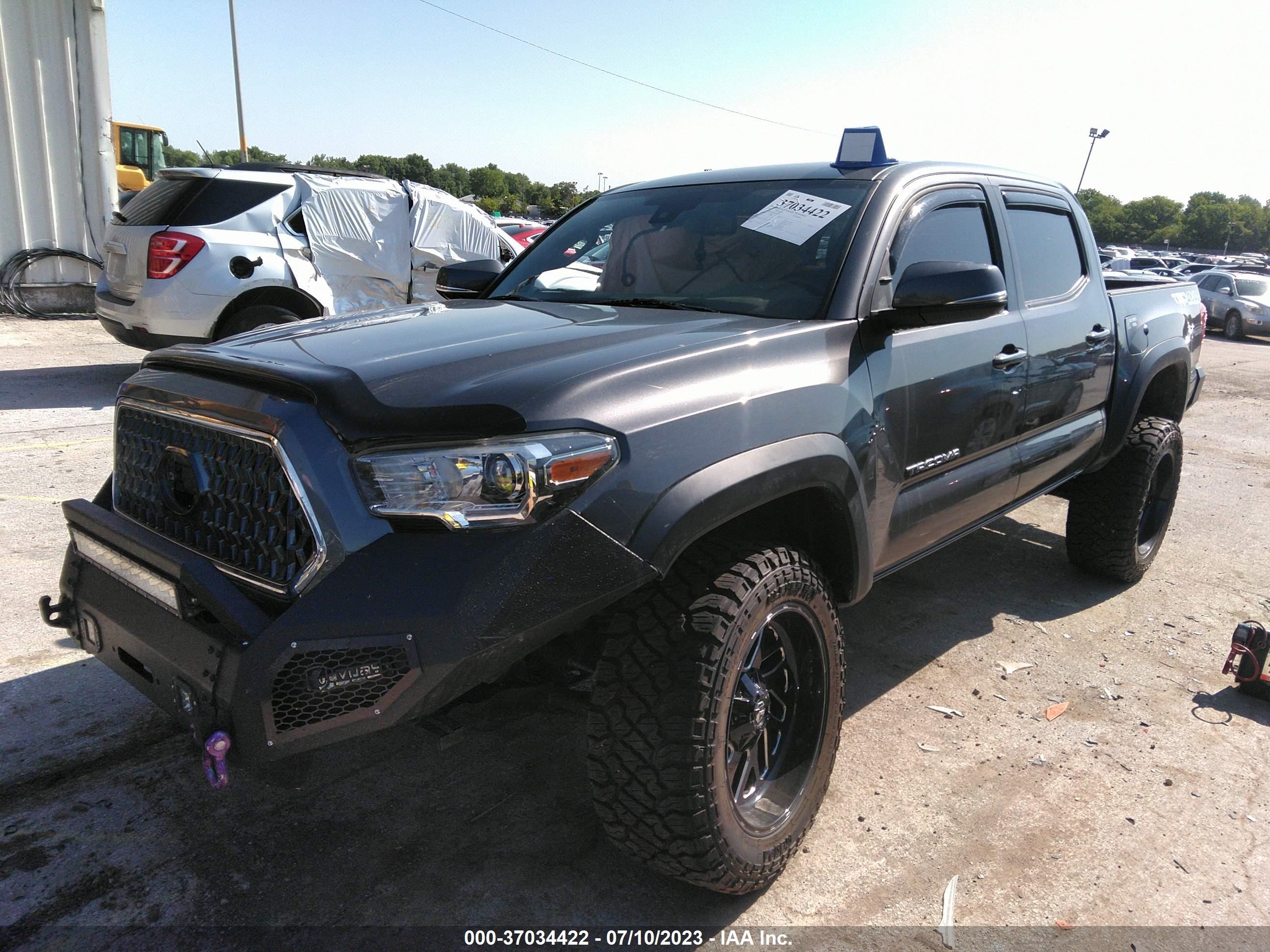 Photo 1 VIN: 5TFCZ5AN4JX152074 - TOYOTA TACOMA 