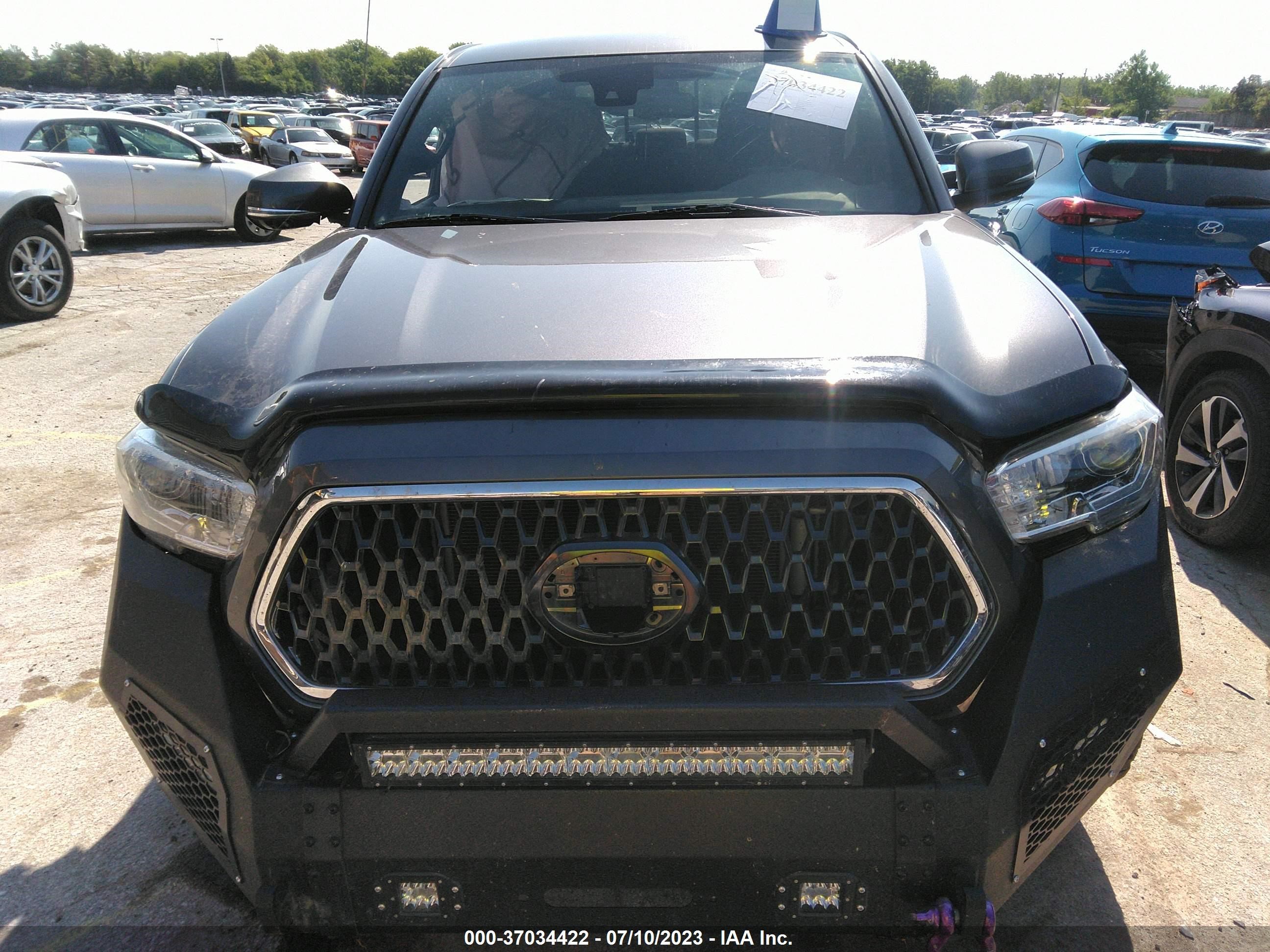 Photo 11 VIN: 5TFCZ5AN4JX152074 - TOYOTA TACOMA 