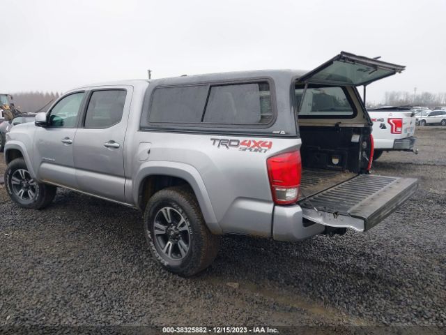 Photo 2 VIN: 5TFCZ5AN5HX051748 - TOYOTA TACOMA 