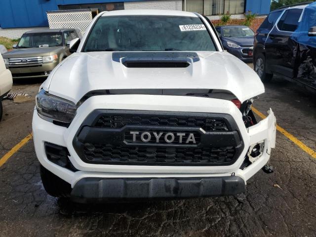 Photo 4 VIN: 5TFCZ5AN5HX070901 - TOYOTA TACOMA 