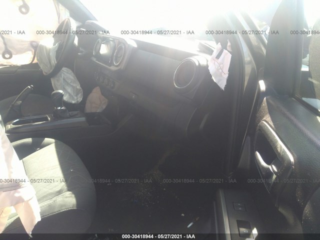 Photo 4 VIN: 5TFCZ5AN5HX083938 - TOYOTA TACOMA 