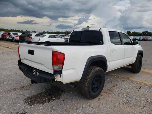 Photo 3 VIN: 5TFCZ5AN5HX108935 - TOYOTA TACOMA DOU 