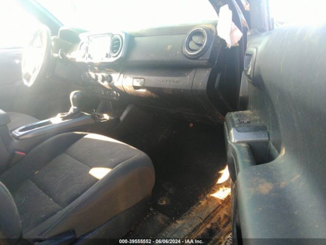 Photo 4 VIN: 5TFCZ5AN5JX142864 - TOYOTA TACOMA 