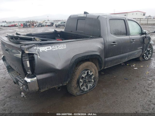 Photo 3 VIN: 5TFCZ5AN5JX149751 - TOYOTA TACOMA 