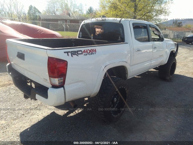 Photo 3 VIN: 5TFCZ5AN6HX079591 - TOYOTA TACOMA 