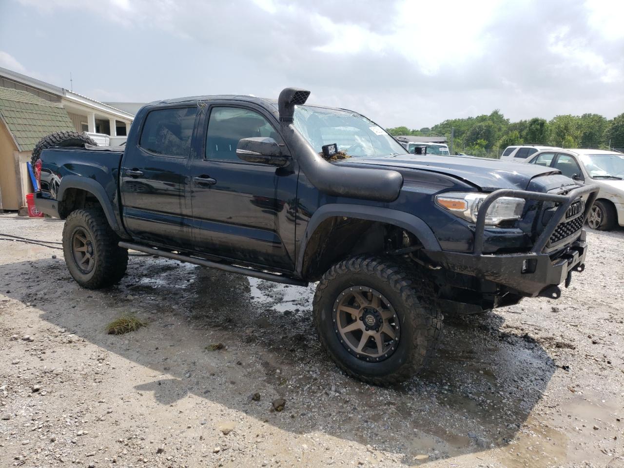 Photo 3 VIN: 5TFCZ5AN6HX089019 - TOYOTA TACOMA 