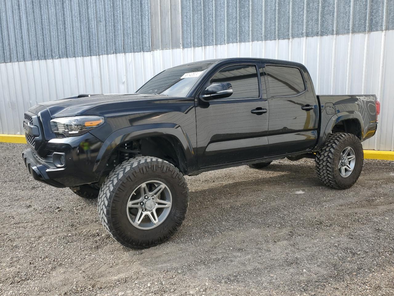 Photo 0 VIN: 5TFCZ5AN6HX095046 - TOYOTA TACOMA 