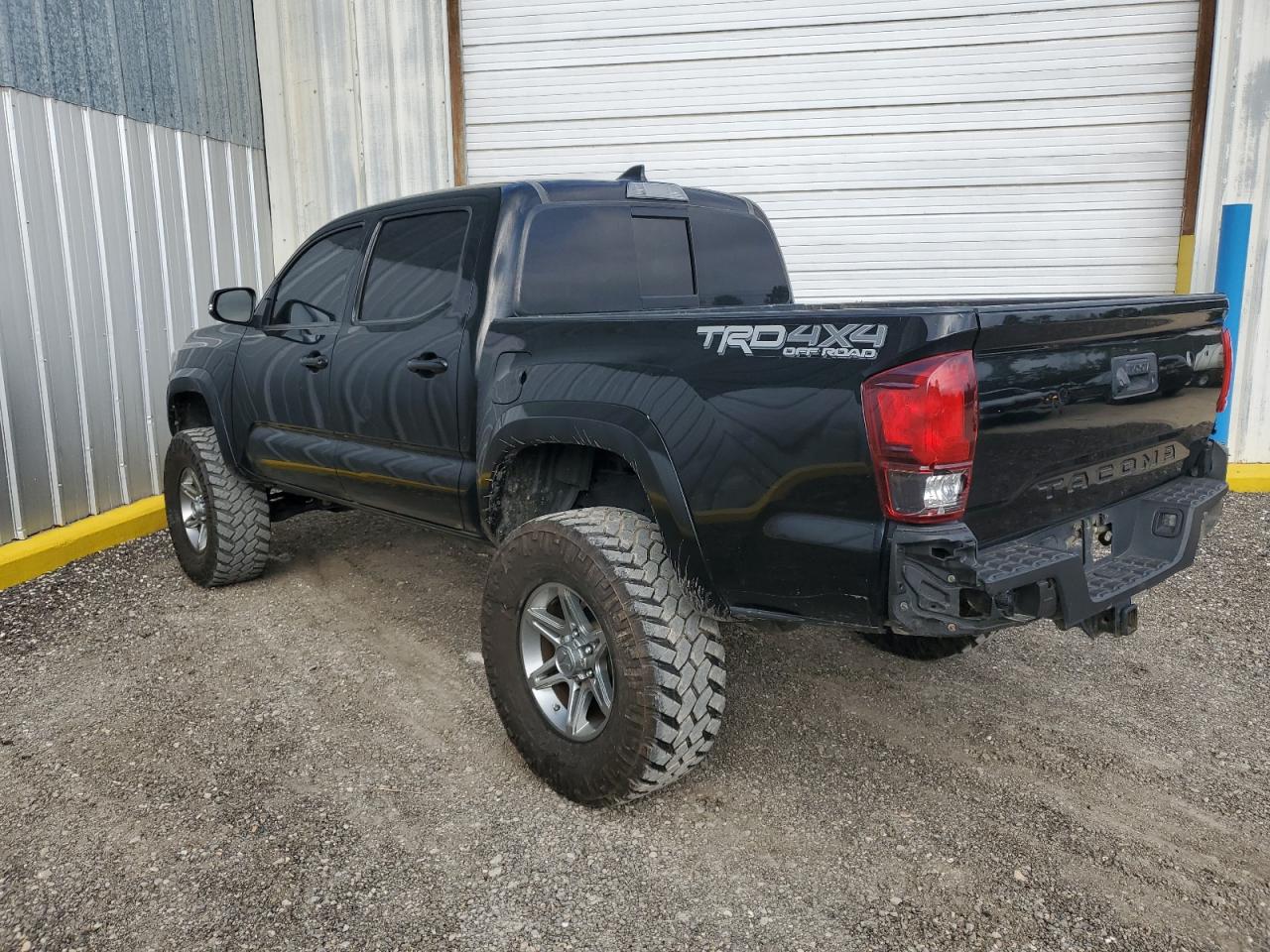 Photo 1 VIN: 5TFCZ5AN6HX095046 - TOYOTA TACOMA 