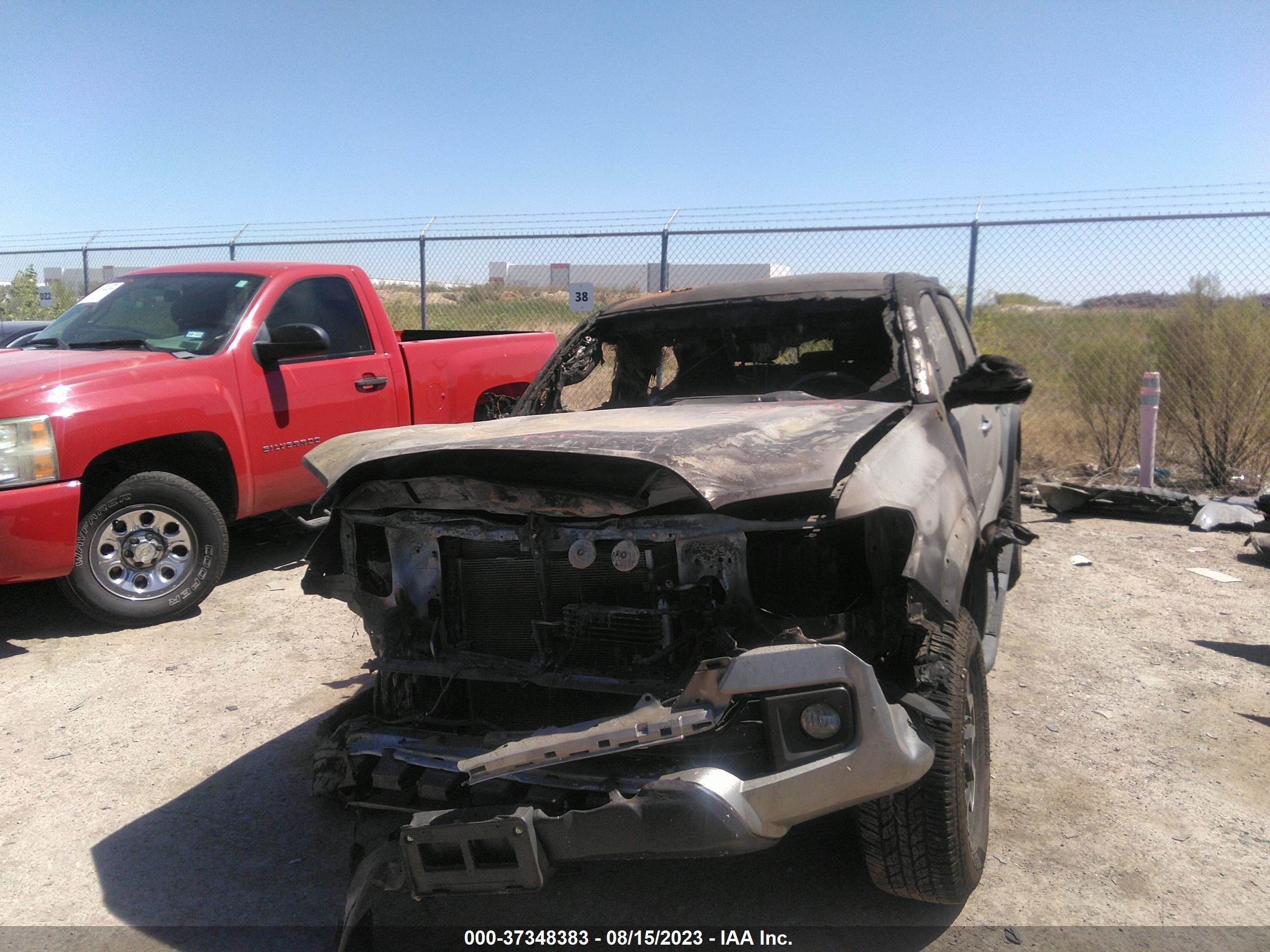 Photo 5 VIN: 5TFCZ5AN6HX117496 - TOYOTA TACOMA 