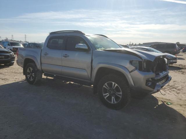 Photo 3 VIN: 5TFCZ5AN6JX151136 - TOYOTA TACOMA DOU 