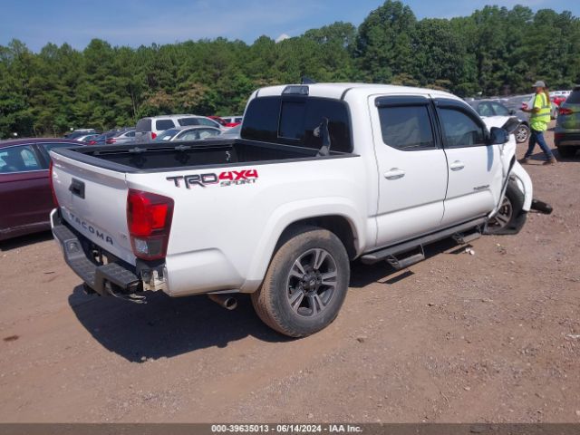 Photo 3 VIN: 5TFCZ5AN6JX162895 - TOYOTA TACOMA 