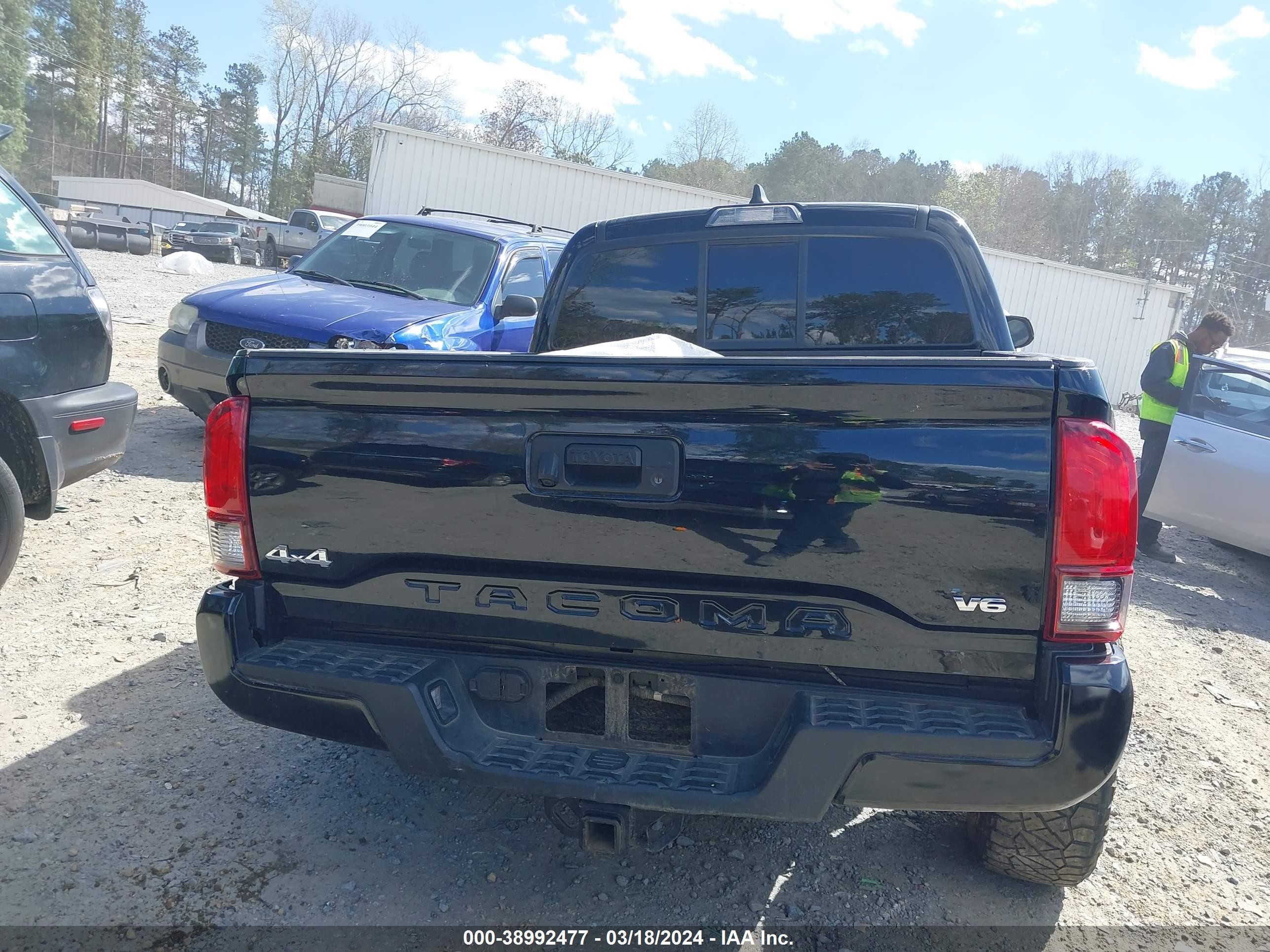 Photo 15 VIN: 5TFCZ5AN6MX273502 - TOYOTA TACOMA 