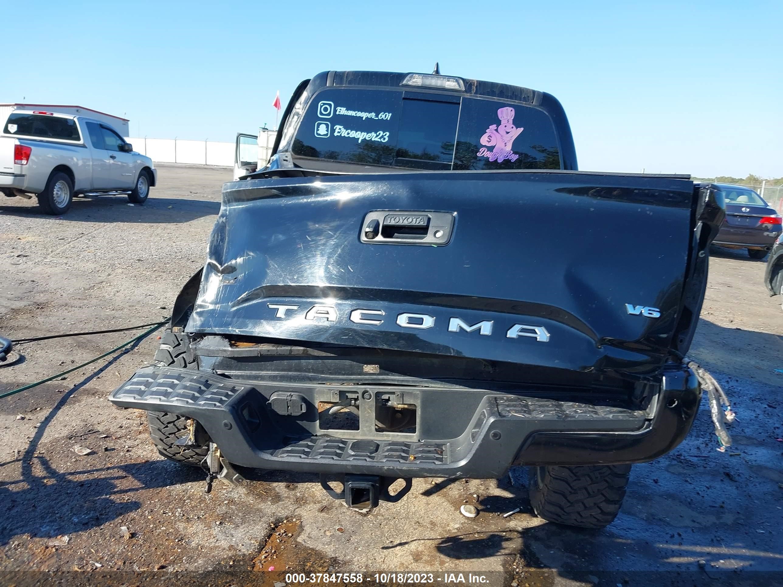 Photo 15 VIN: 5TFCZ5AN7HX065361 - TOYOTA TACOMA 