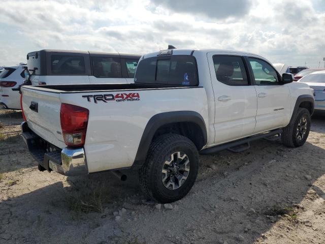 Photo 2 VIN: 5TFCZ5AN7HX119189 - TOYOTA TACOMA DOU 