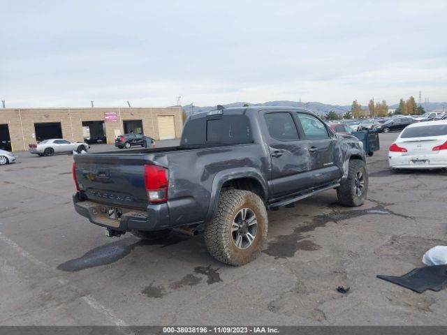 Photo 3 VIN: 5TFCZ5AN7JX146592 - TOYOTA TACOMA 