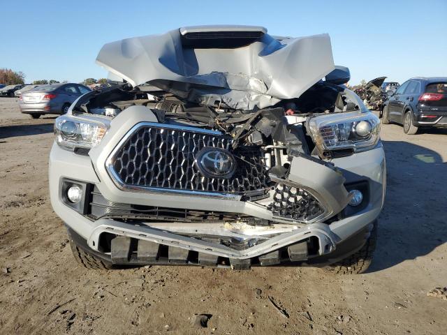 Photo 4 VIN: 5TFCZ5AN7KX173194 - TOYOTA TACOMA DOU 