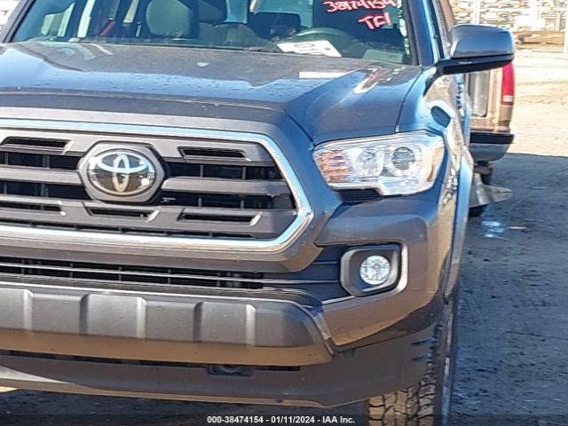 Photo 5 VIN: 5TFCZ5AN7KX185572 - TOYOTA TACOMA 