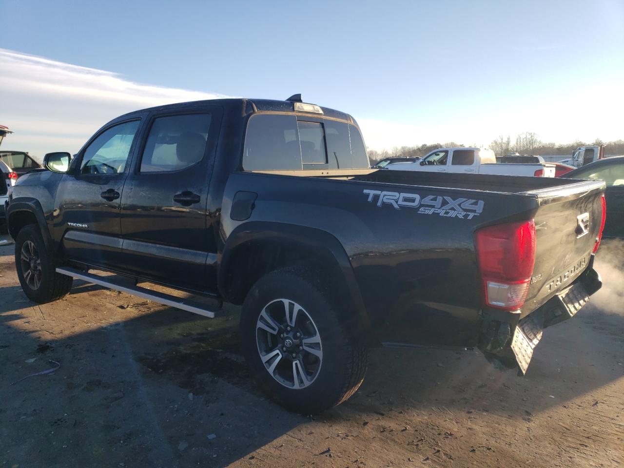 Photo 1 VIN: 5TFCZ5AN8HX047080 - TOYOTA TACOMA 