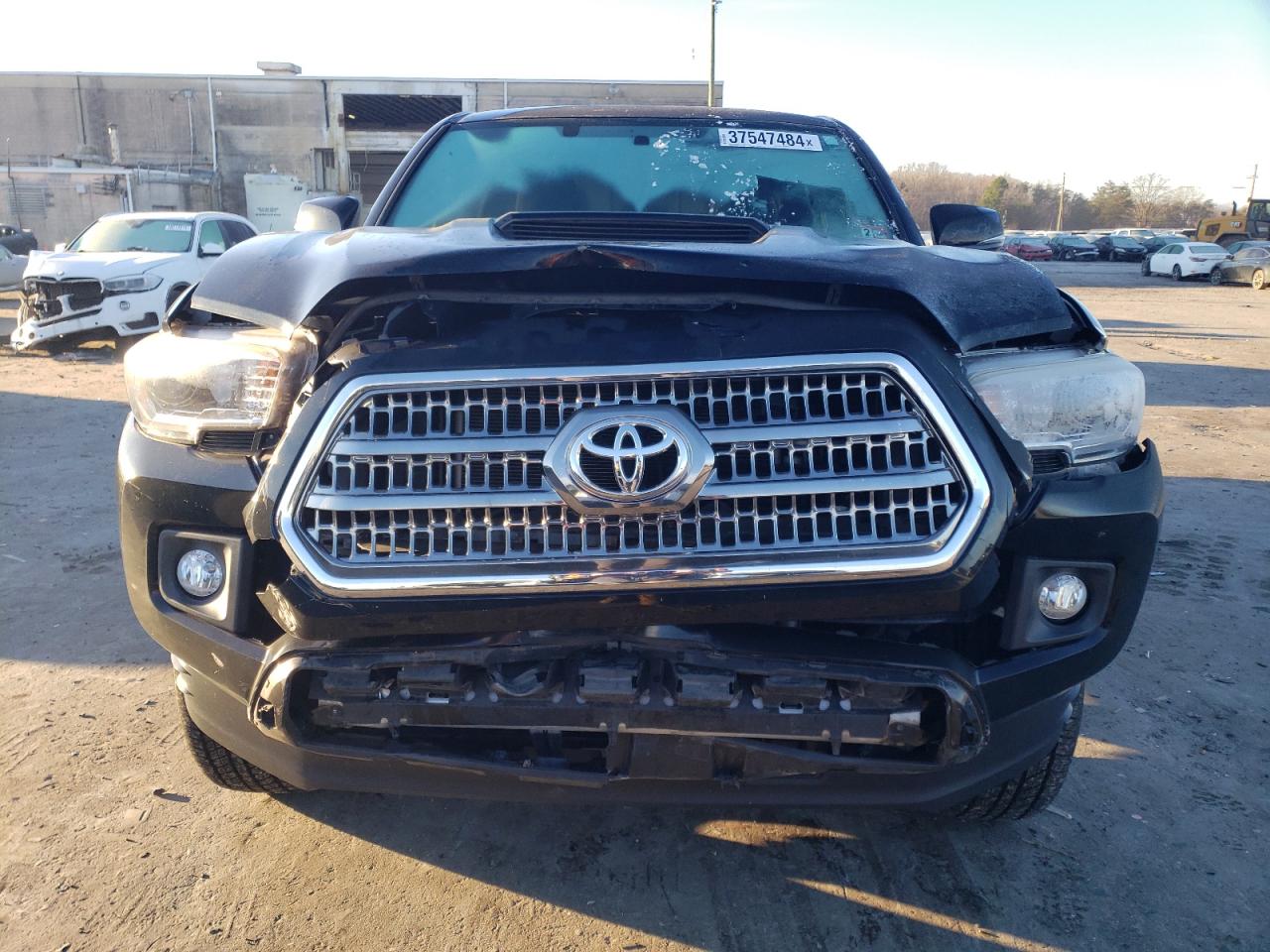 Photo 4 VIN: 5TFCZ5AN8HX047080 - TOYOTA TACOMA 