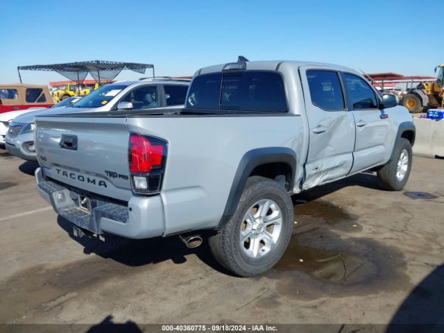 Photo 3 VIN: 5TFCZ5AN8HX102949 - TOYOTA TACOMA 