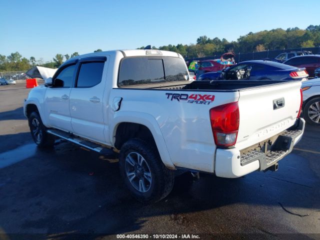 Photo 2 VIN: 5TFCZ5AN8HX119718 - TOYOTA TACOMA 