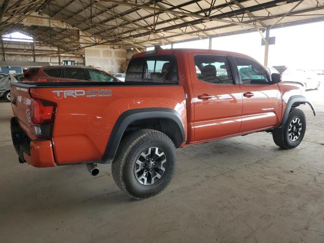 Photo 2 VIN: 5TFCZ5AN8JX122110 - TOYOTA TACOMA DOU 