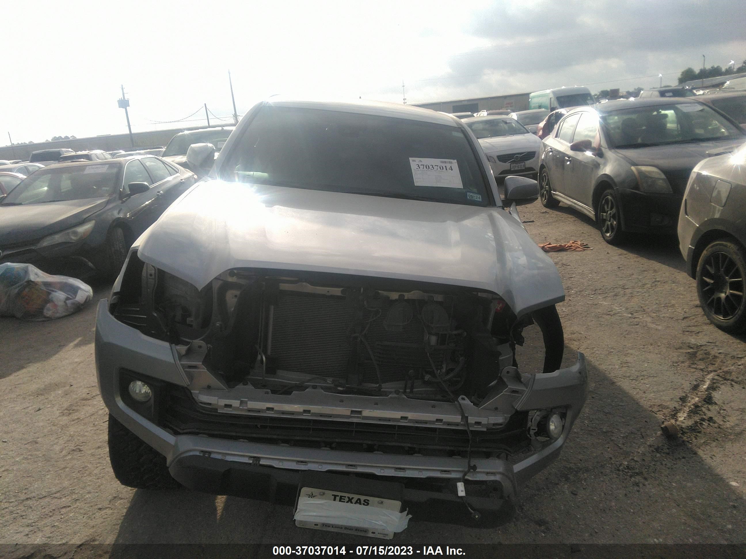 Photo 12 VIN: 5TFCZ5AN8JX122852 - TOYOTA TACOMA 