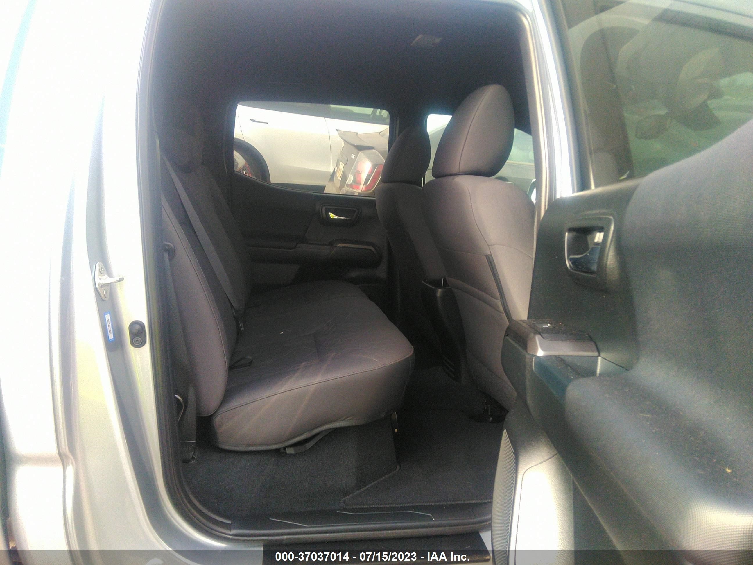 Photo 8 VIN: 5TFCZ5AN8JX122852 - TOYOTA TACOMA 