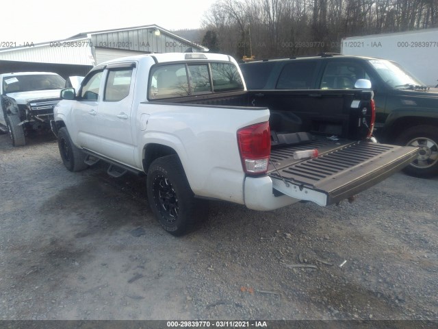 Photo 2 VIN: 5TFCZ5AN8JX124441 - TOYOTA TACOMA 