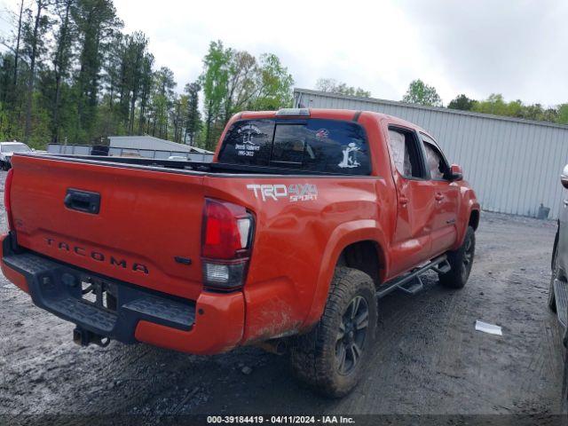 Photo 3 VIN: 5TFCZ5AN8JX132281 - TOYOTA TACOMA 