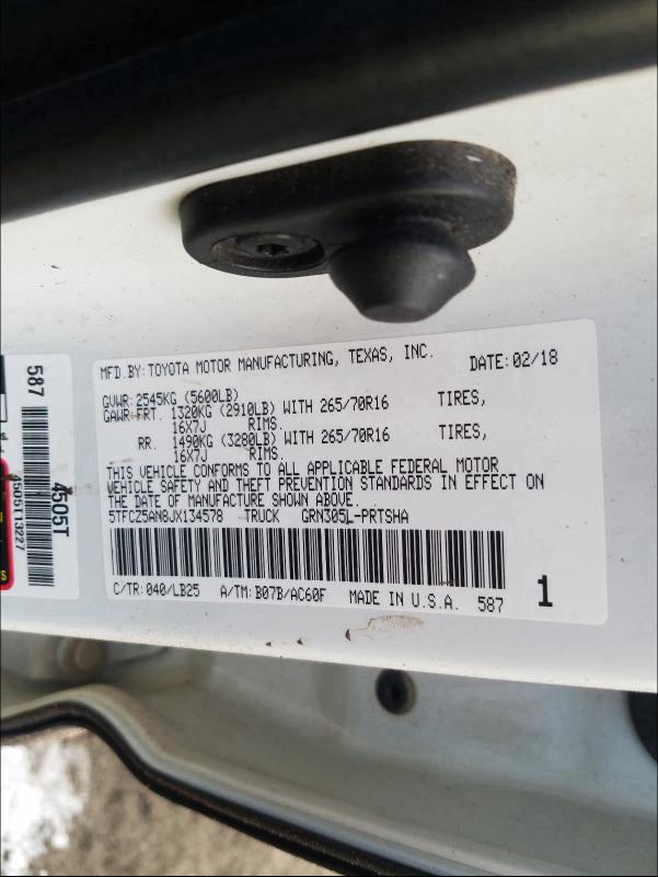 Photo 9 VIN: 5TFCZ5AN8JX134578 - TOYOTA TACOMA DOU 